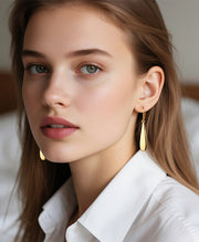 Elegant Silver Teardrop Dangle Earrings